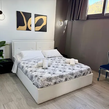 Luxury Sofi Giardini-Naxos